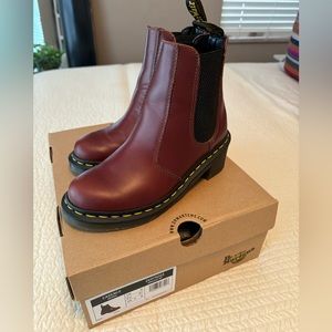 Dr. Martens Cadence Boot - Brown Abruzzo WP - Size US 6 - In Box